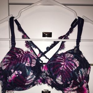 Victorious secret pink bra